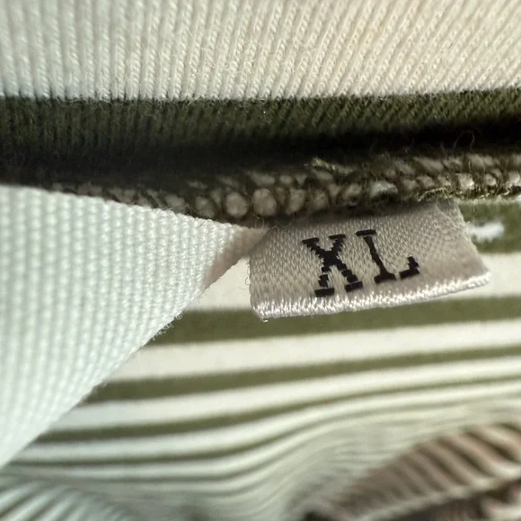 Chic Forest Stripes & Olive Sway – Vidarton XL Midi Dress w/ Pockets 🌿Preloved - Picture 3 of 12